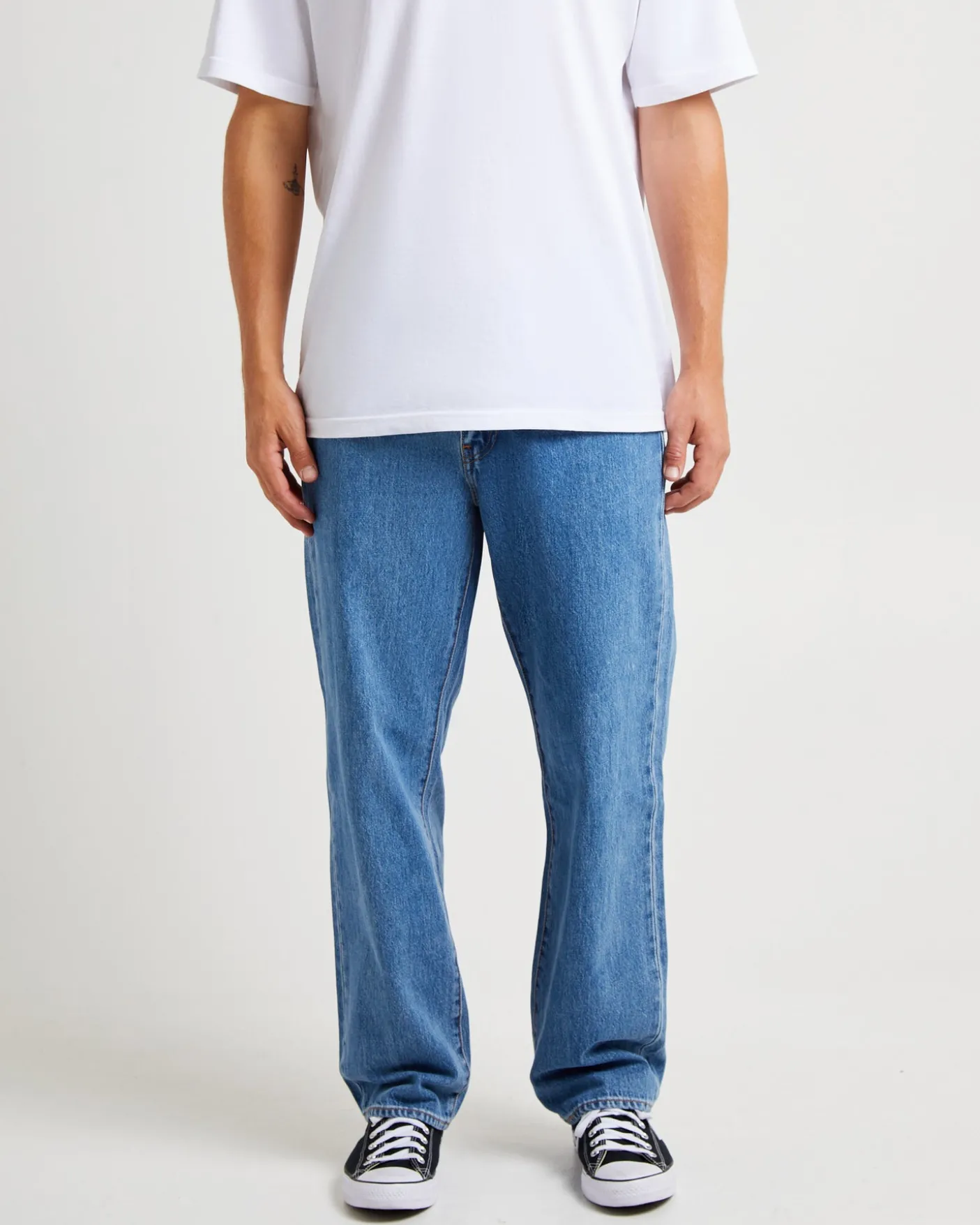 568 Stay Loose Denim Jeans Essentials