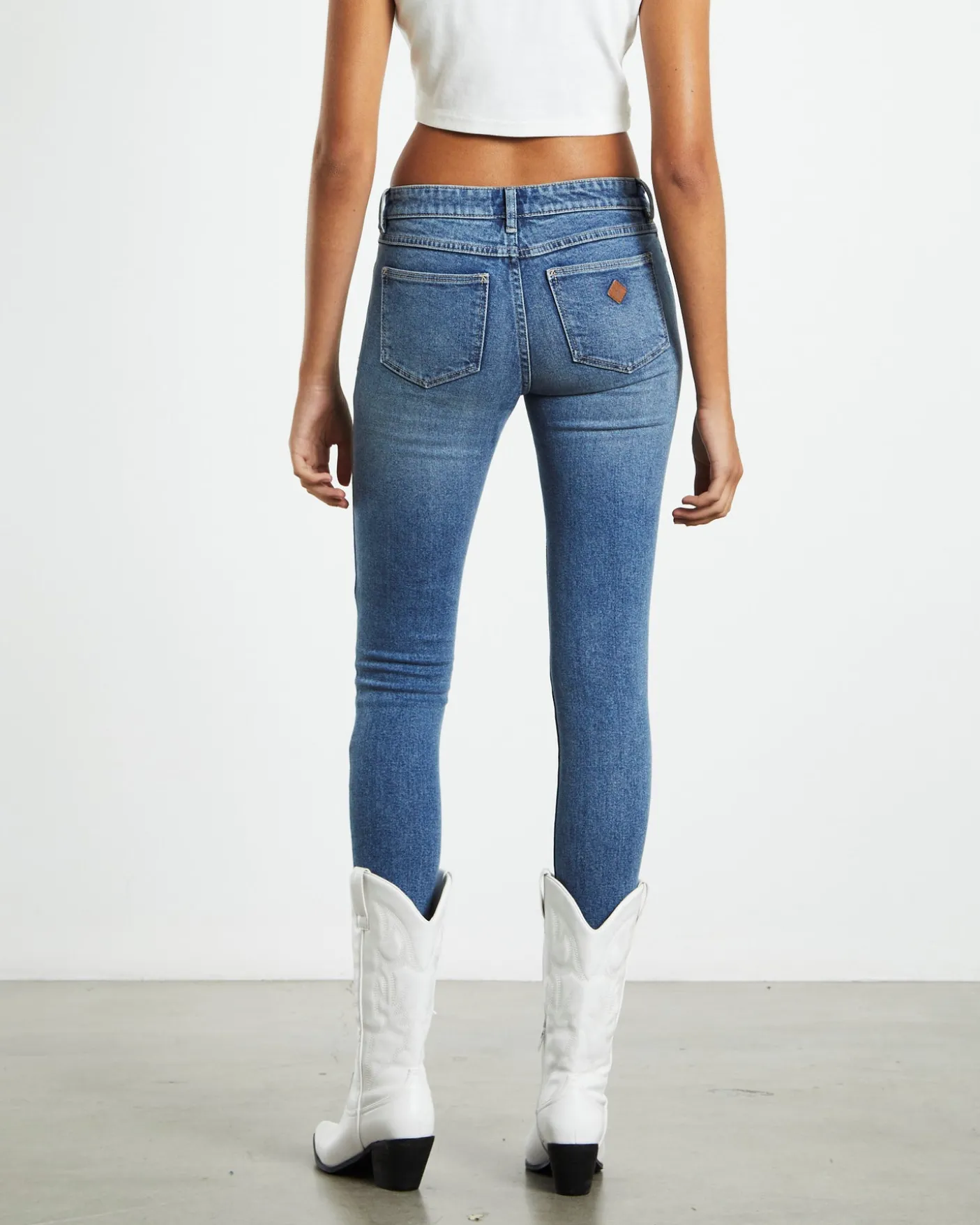 A 99 Low Rise Skinny Jeans Amalie Blue