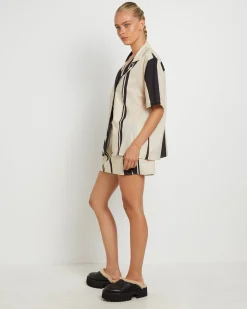 Alba Short Sleeve Shirt in Black Print