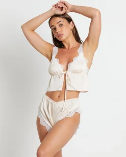 Amira Tie Front Cropped Cami in Cream