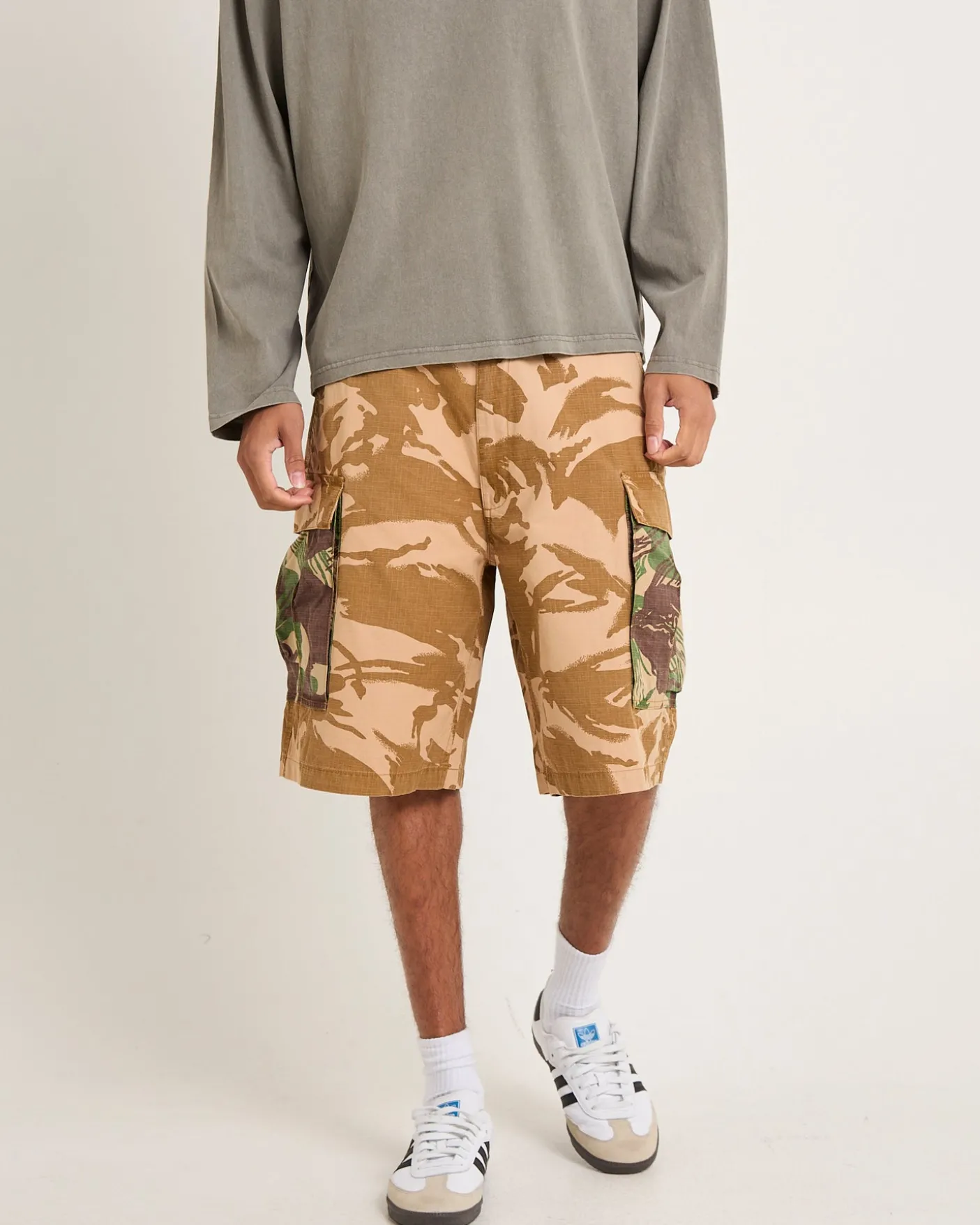 Arts & Crafts Cargo Shorts
