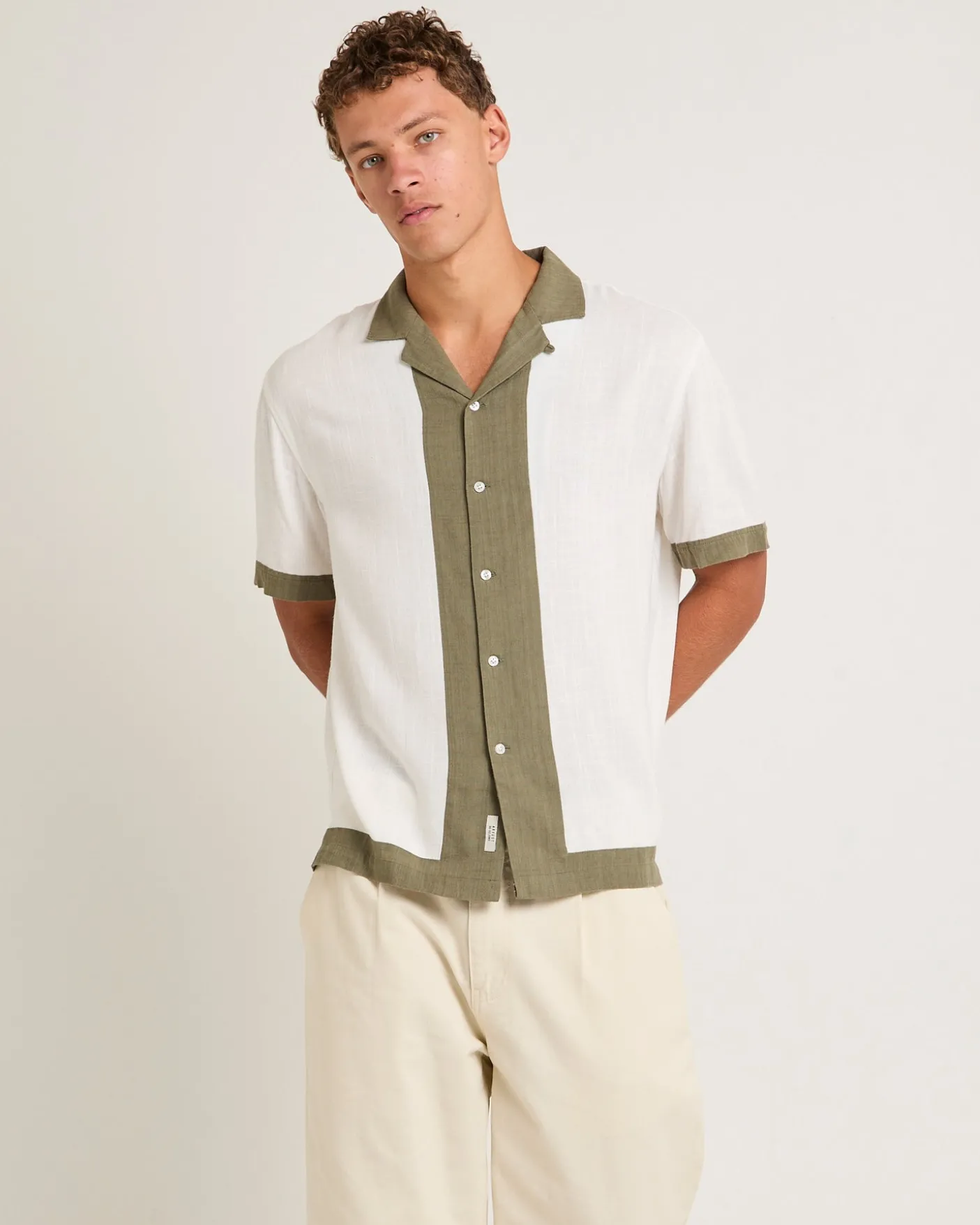 Border Linen Short Sleeve Resort Shirt