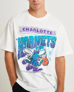 Brush Off 2.0 Hornets Short Sleeve T-Shirt Vintage White
