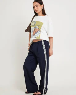 Cafe Culture Boyfriend T-Shirt