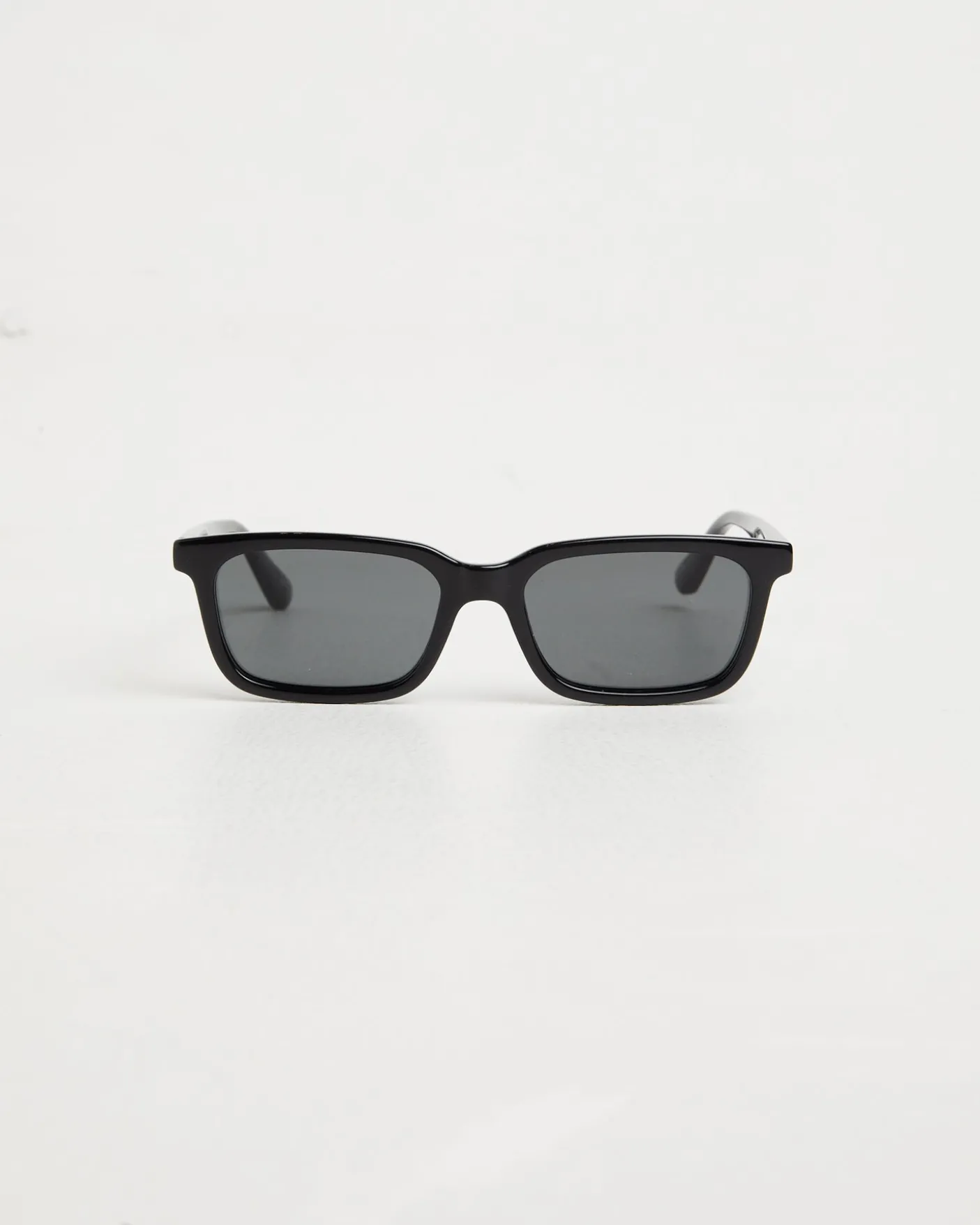 CBM Polished Sunglasses in Black/Dark Grey