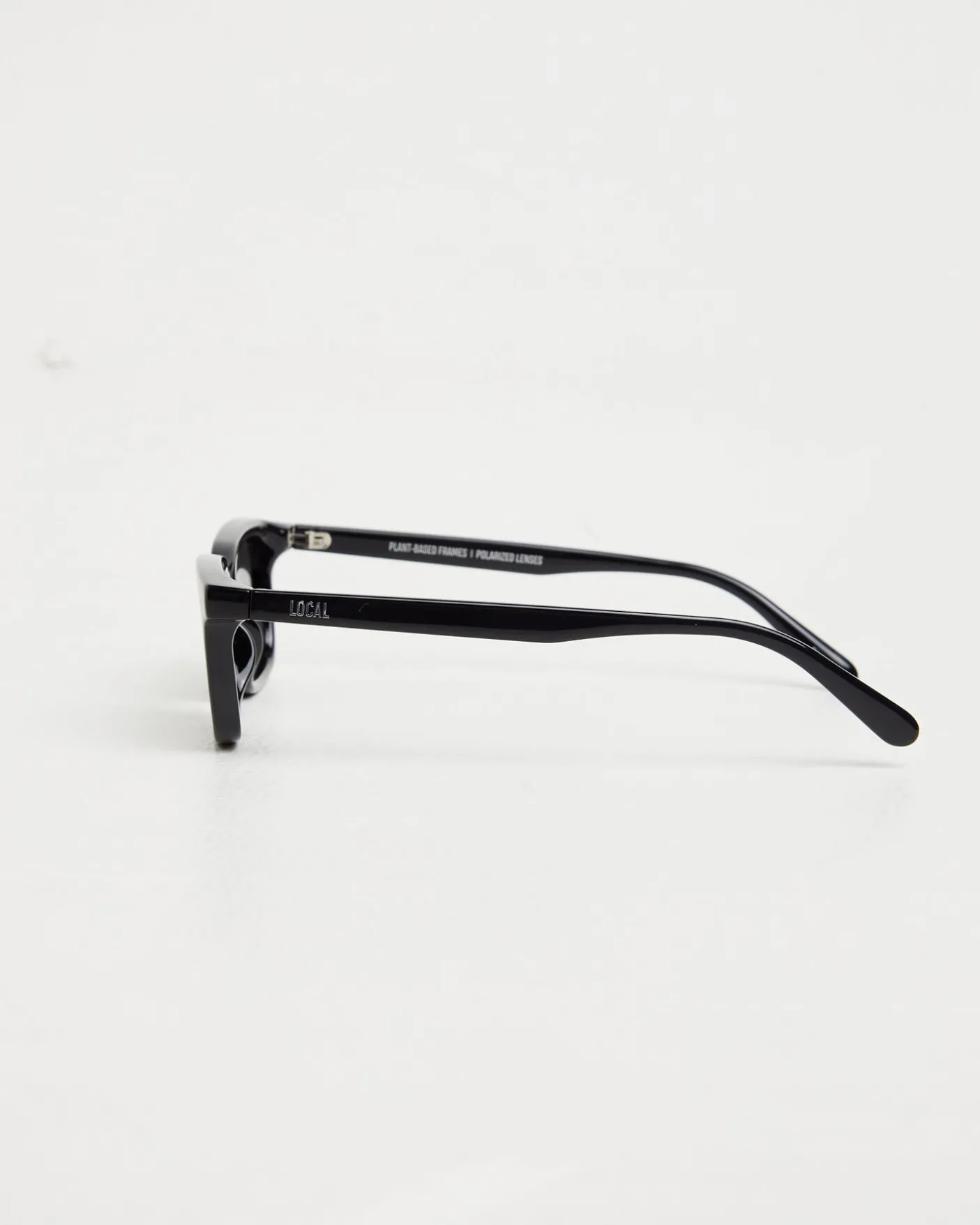 CBM Polished Sunglasses in Black/Dark Grey