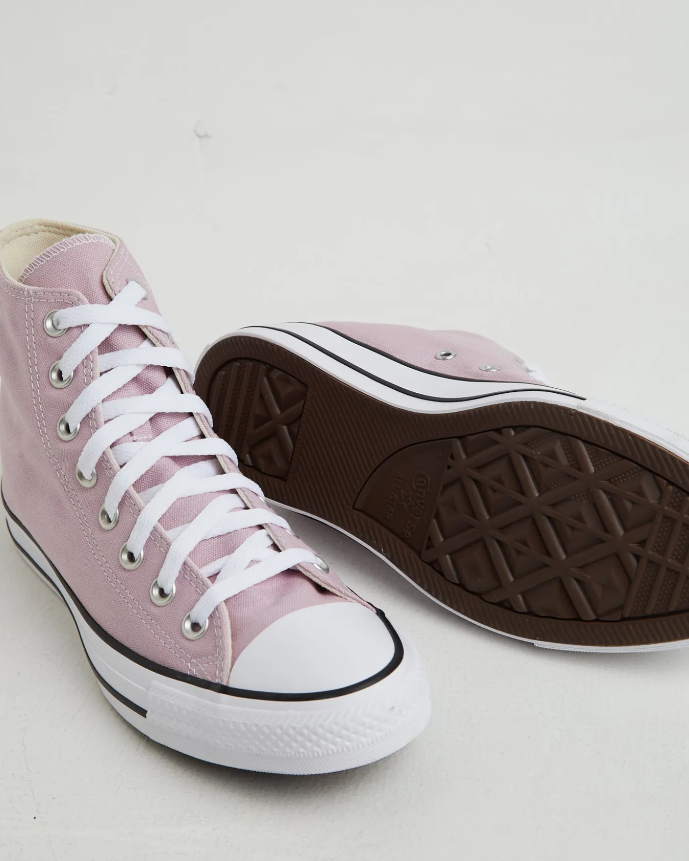 Chuck Taylor All Star Hi Top Sneakers in Phantom Violet