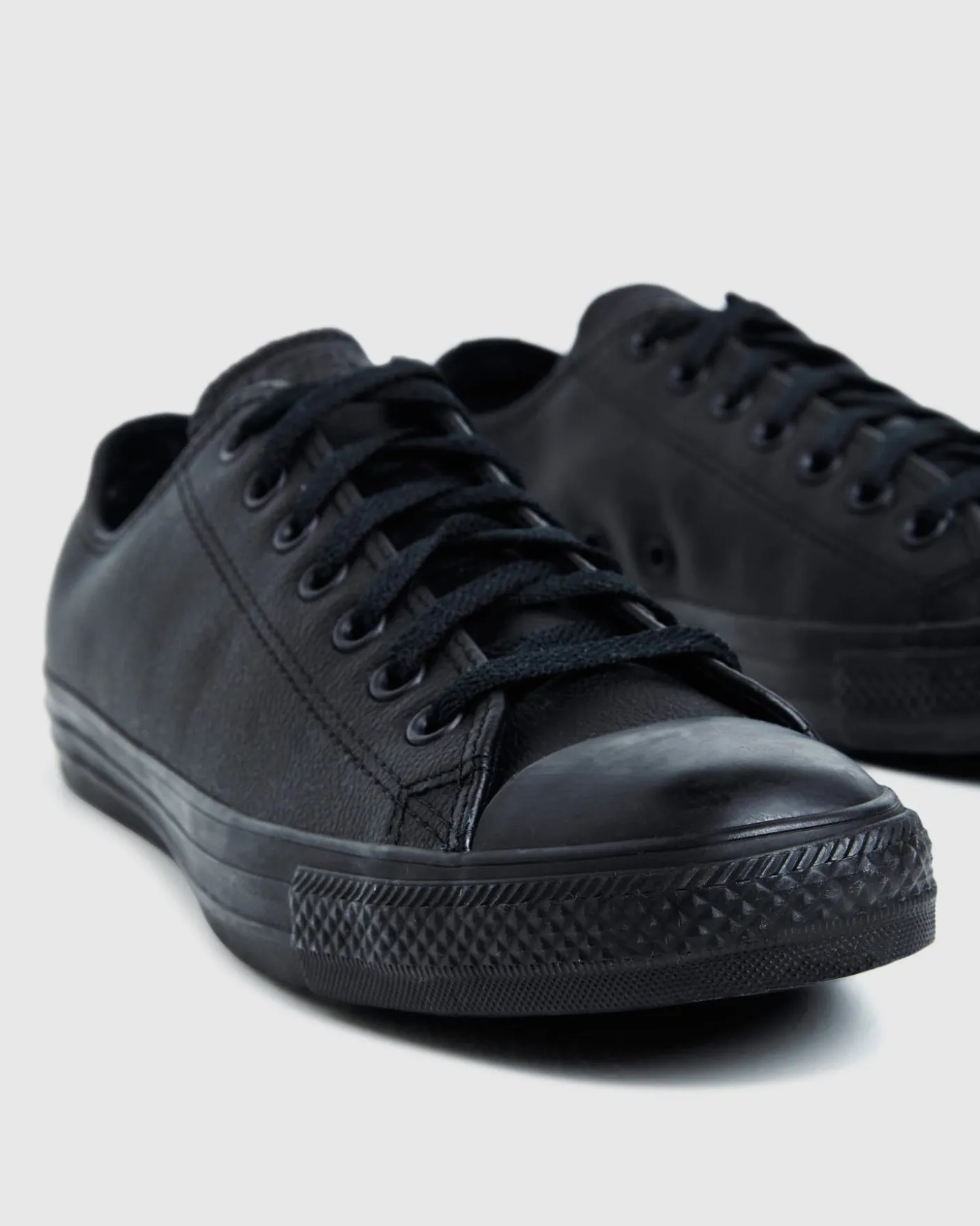 Chuck Taylor All Star Lo Leather Sneakers