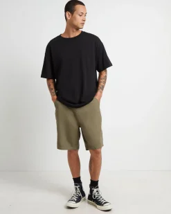 Distent Walkshorts in Cadet Green
