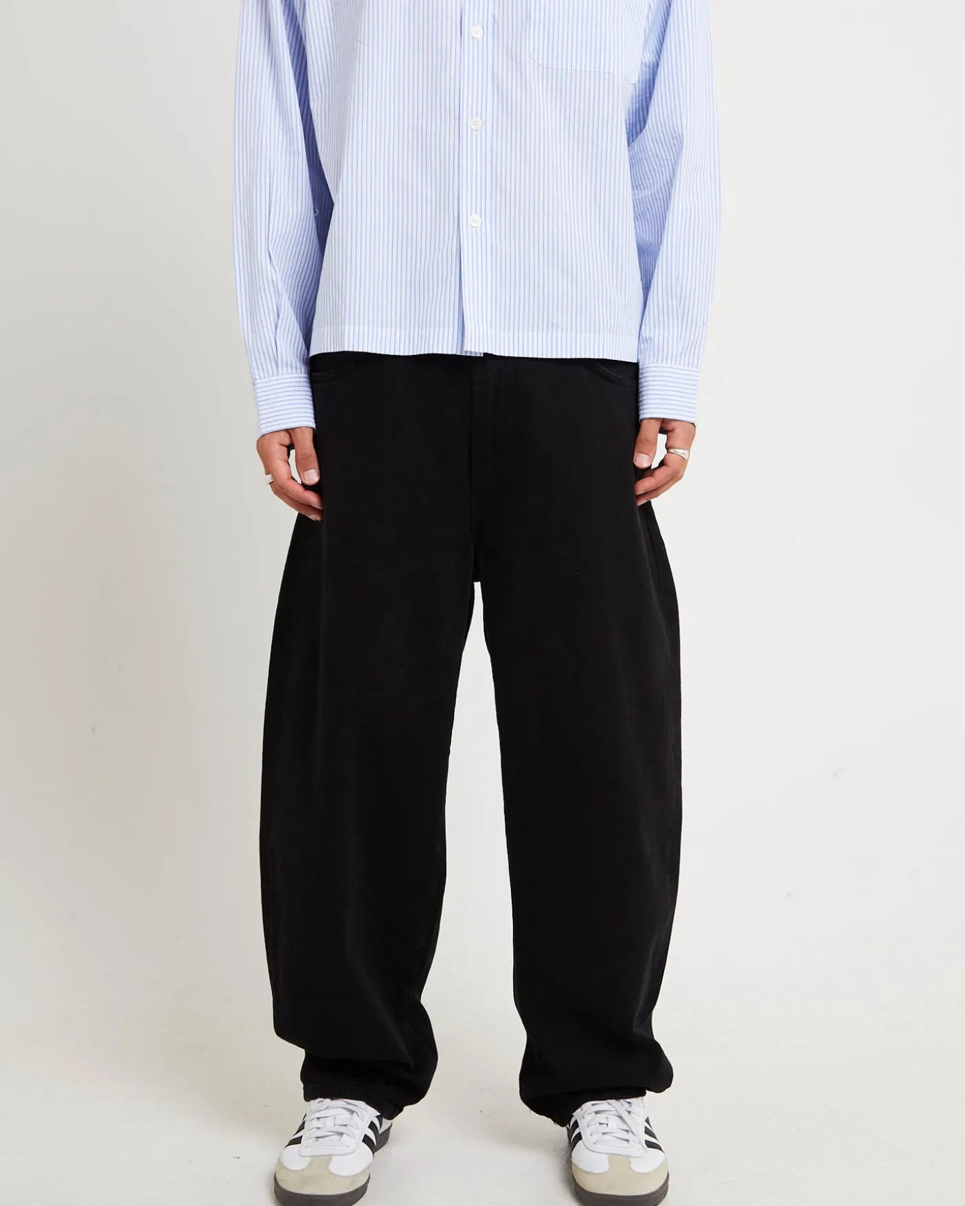Ezy Barrel Denim Jeans Forever Black