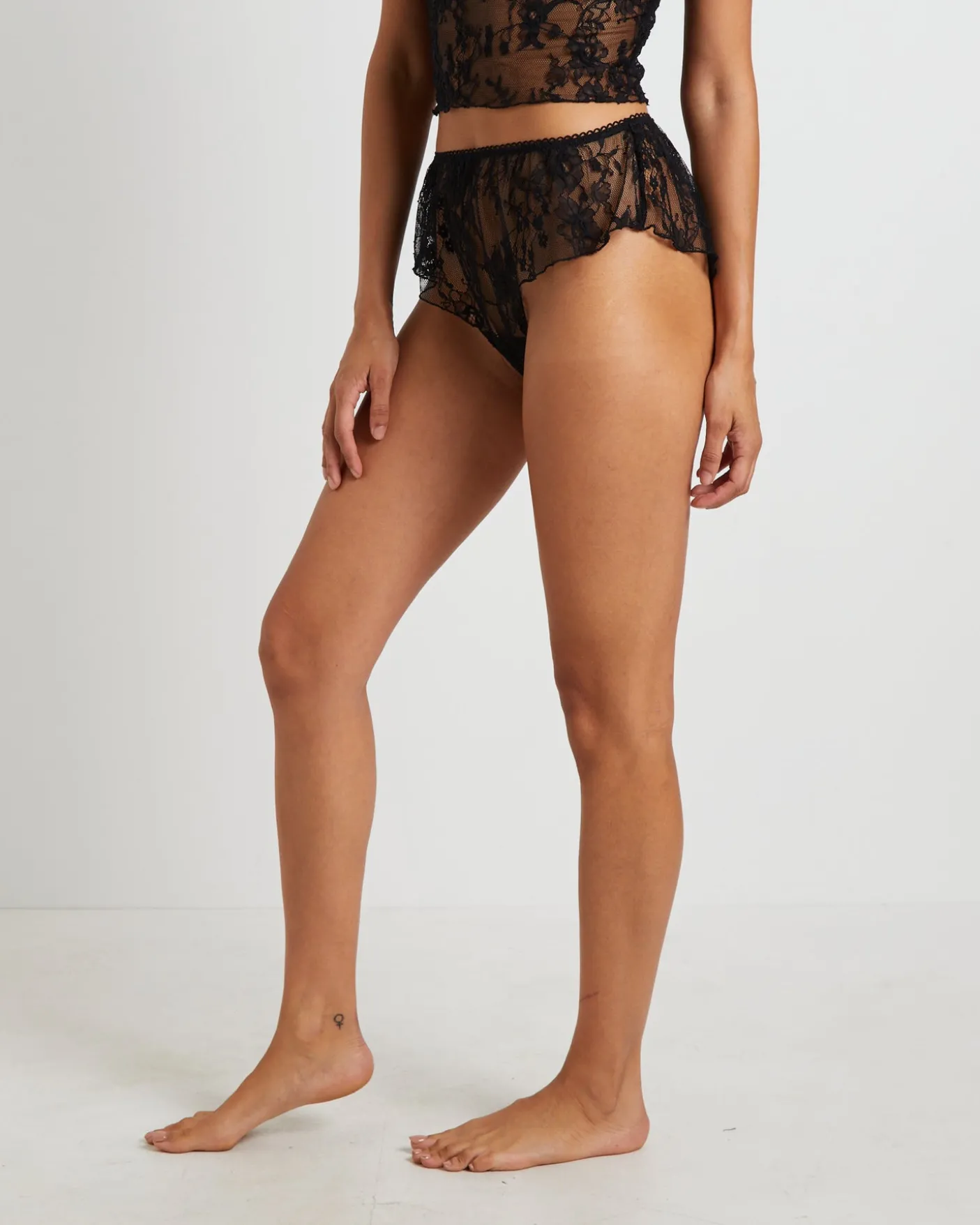 Fifi Fine Lace Ruffle Brief Shorts in Black