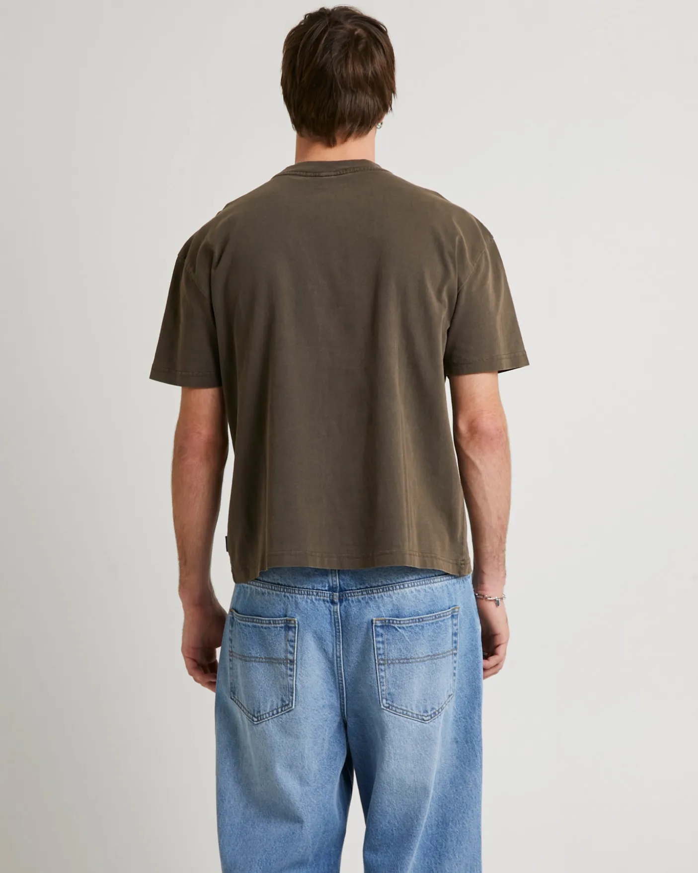 Gaze Cropped T-Shirt