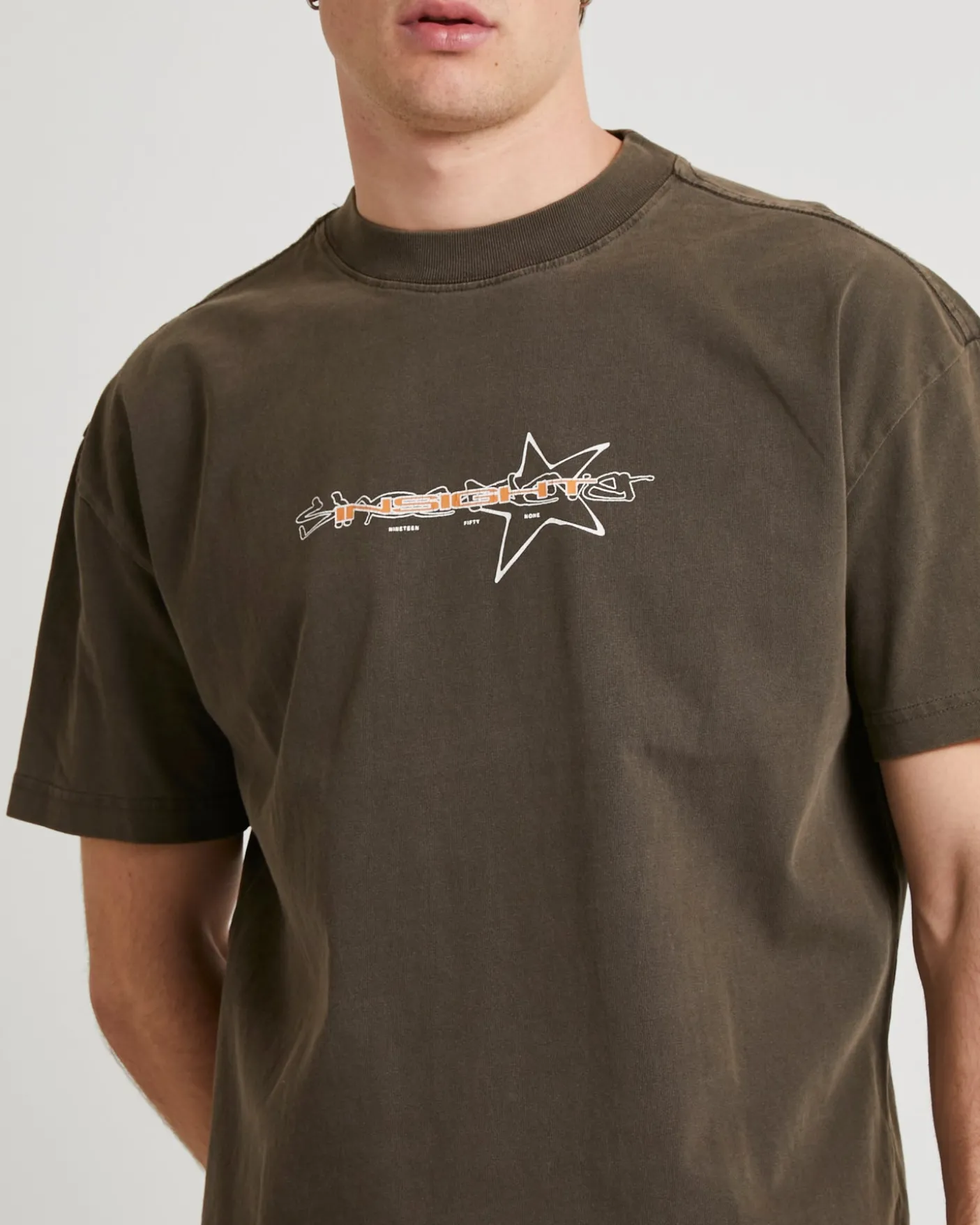 Gaze Cropped T-Shirt