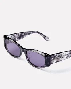 Guilty Sunglasses in Black Tortoise/Grey