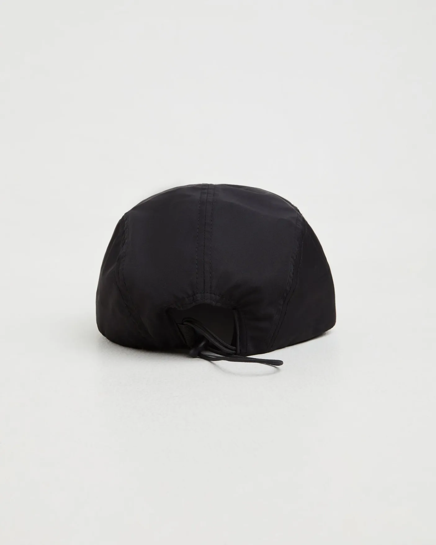 Hiking Cap in Black