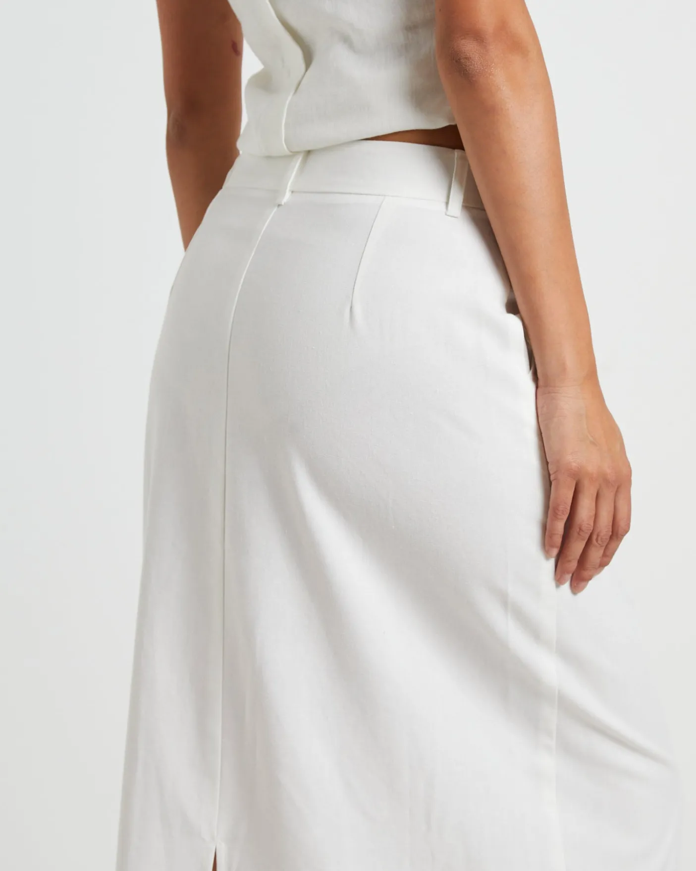 Jinta Tailored Linen Maxi Skirt in White