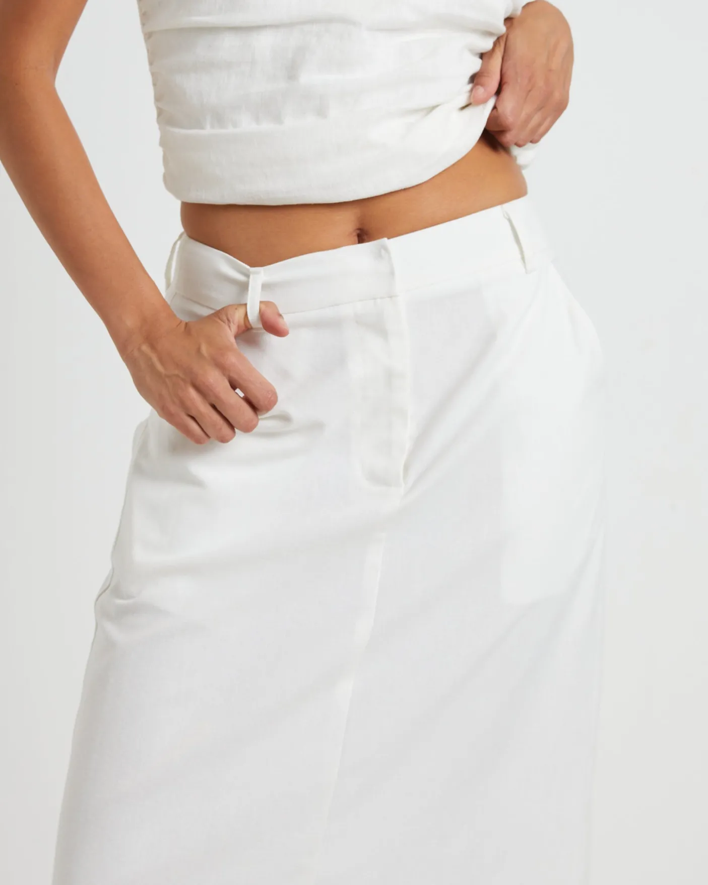 Jinta Tailored Linen Maxi Skirt in White