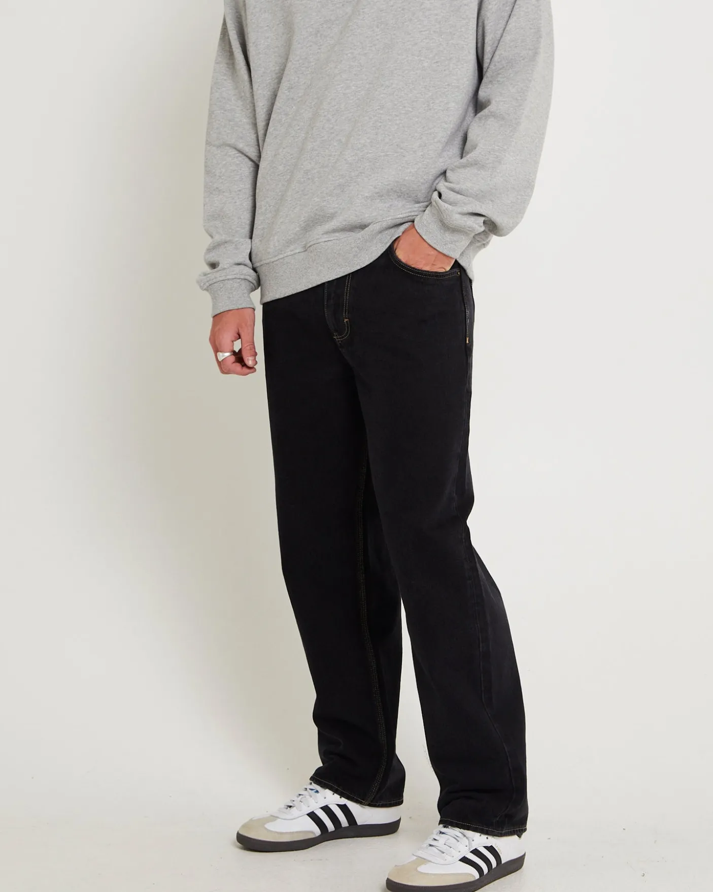 L-Four Baggy Denim Jeans Black Superused