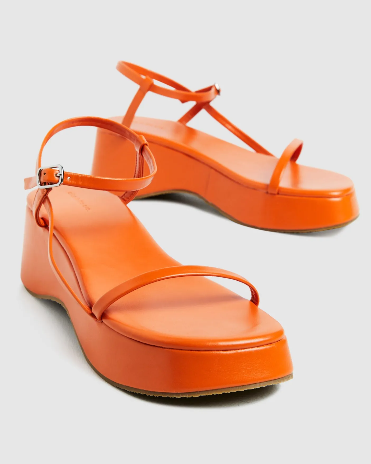 Lola Flatform