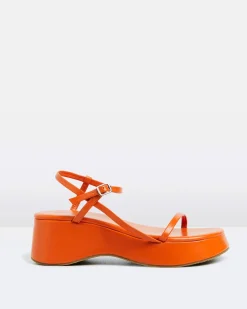 Lola Flatform
