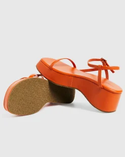 Lola Flatform