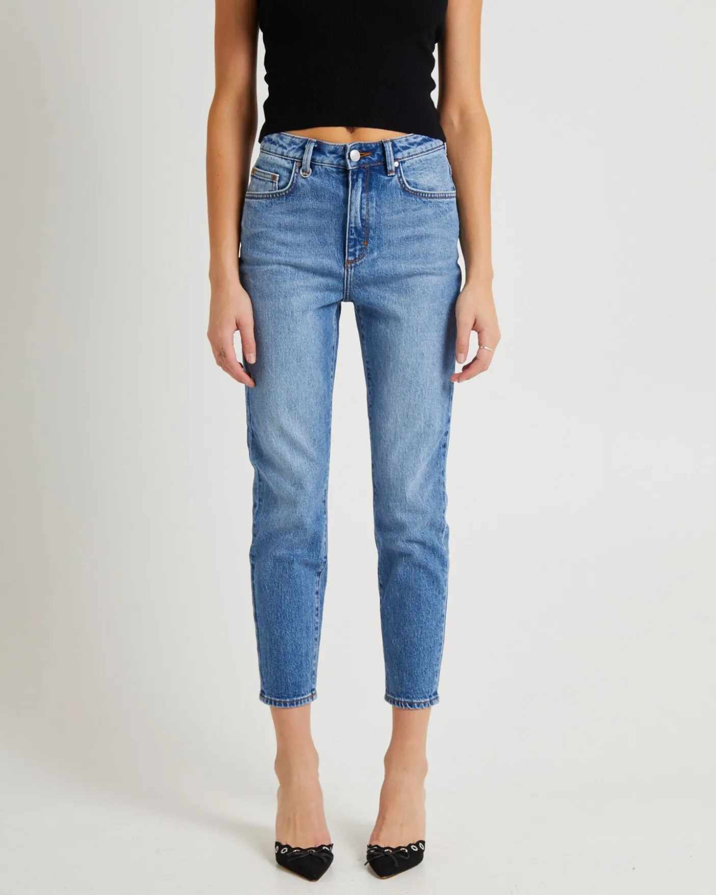 Lola Mom Jeans Fazed