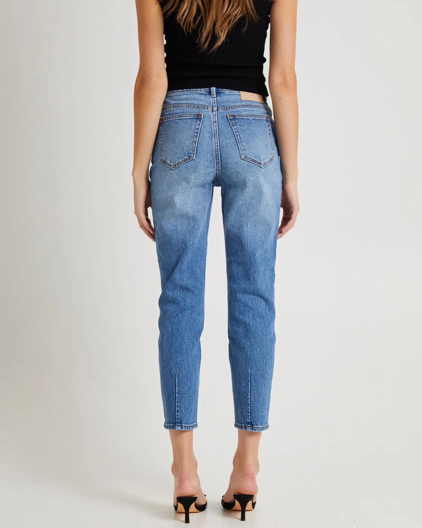 Lola Mom Jeans Fazed