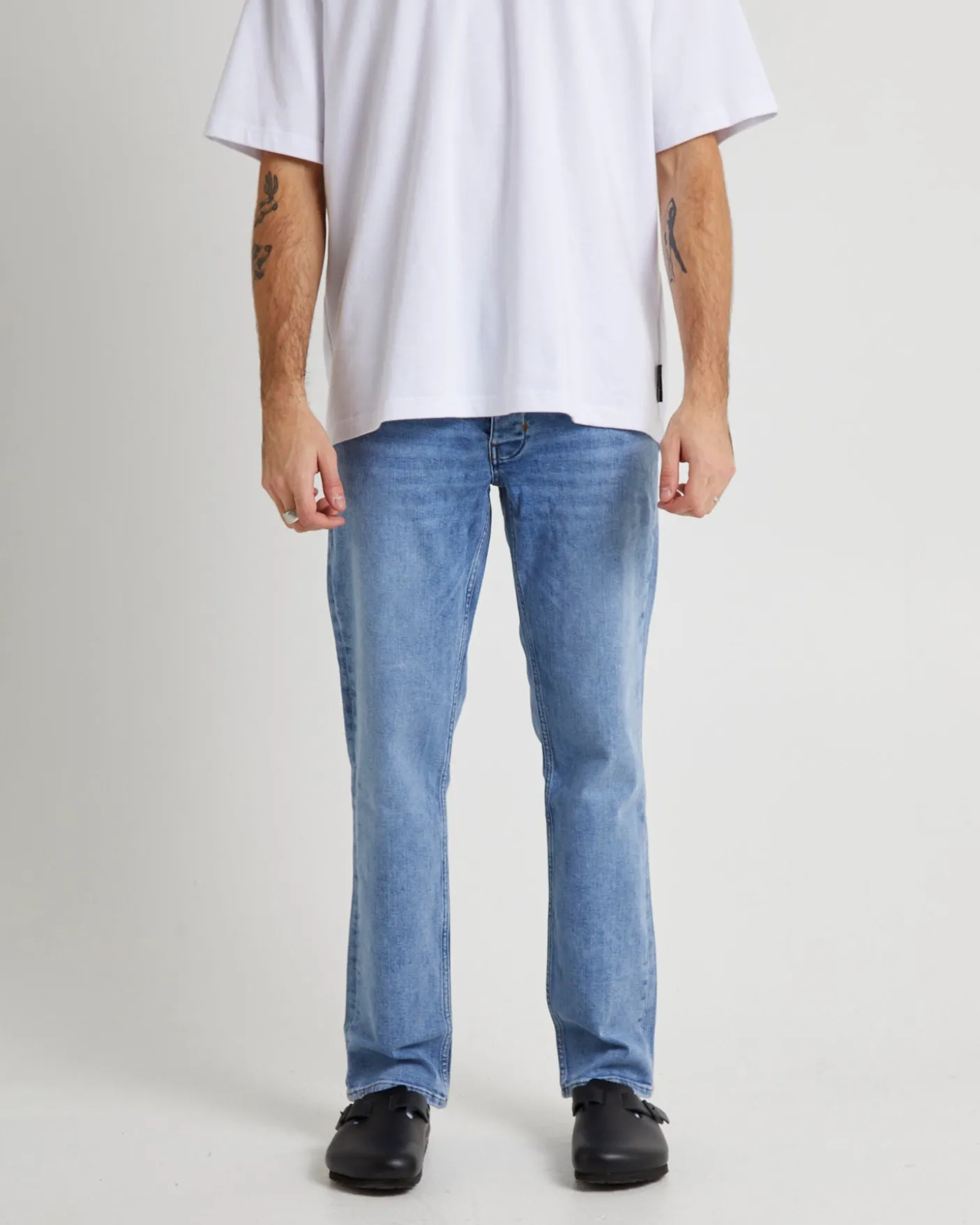 Lou Straight Denim Jeans Valentine