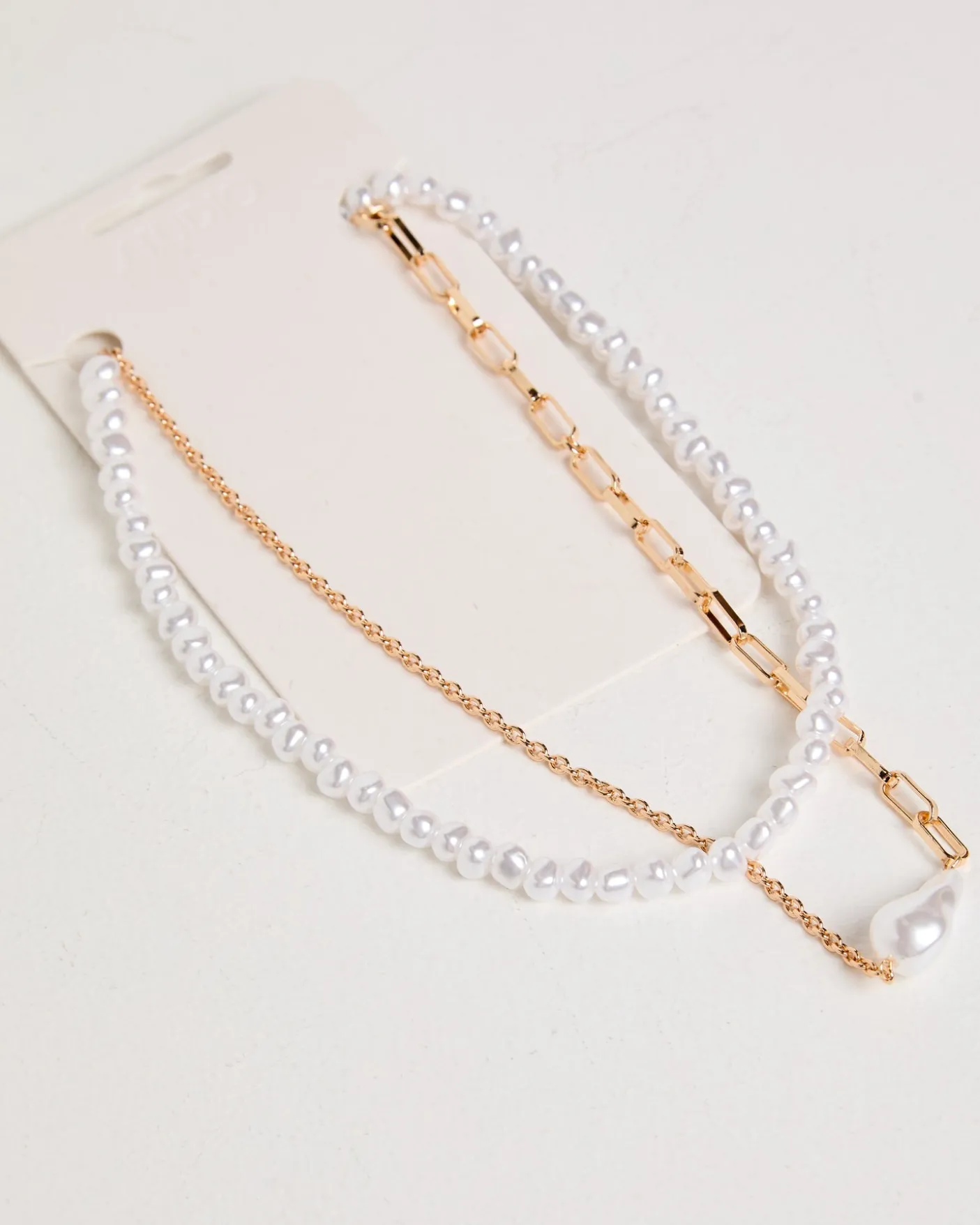 Mallan Pearl Necklace