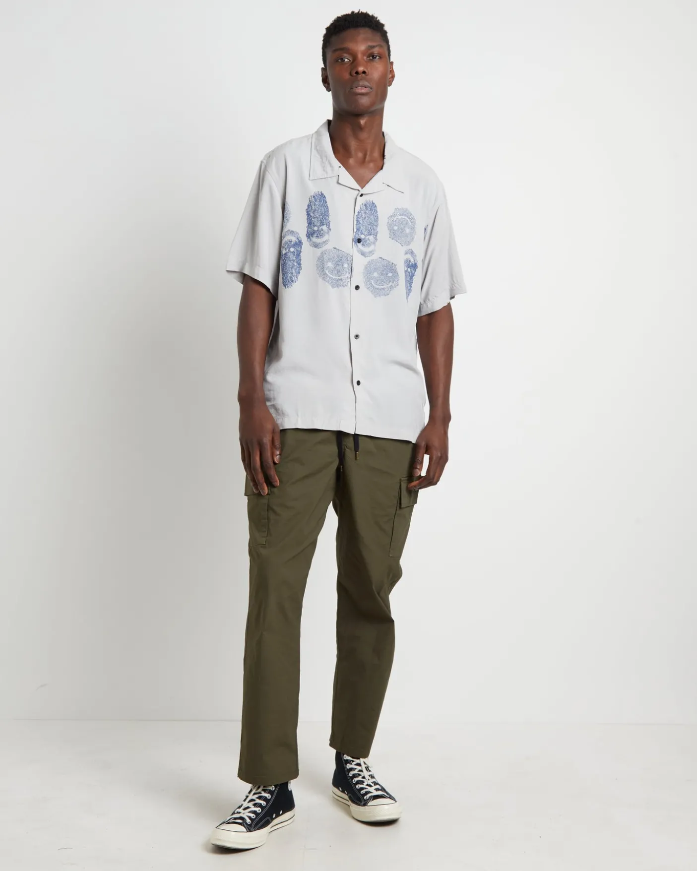 Menace Short Sleeve Shirt in Light Grey