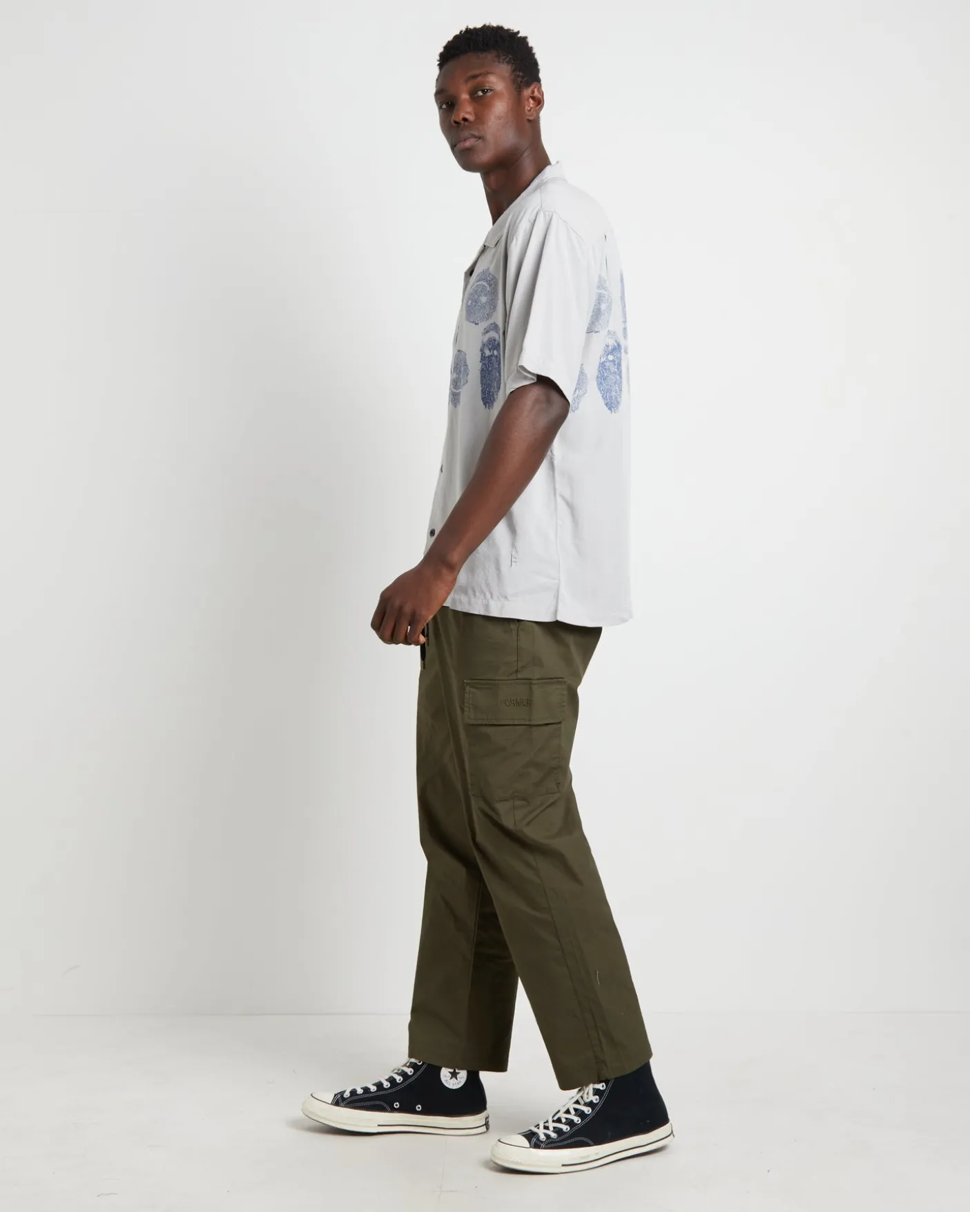 Menace Short Sleeve Shirt in Light Grey