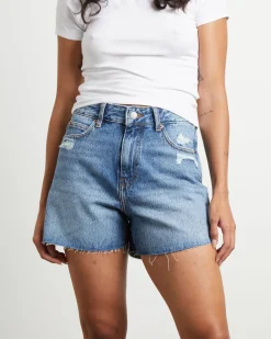 Nora Denim Shorts Stream Sky Worn