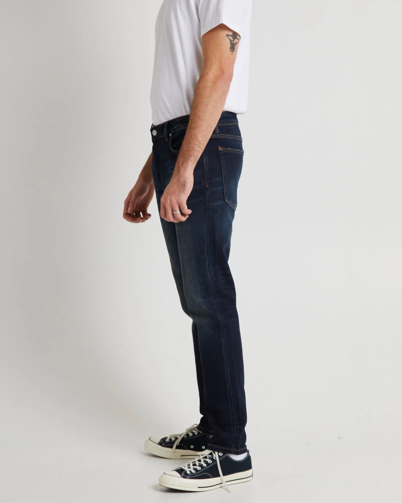 Ray Tapered Lost Denim Jeans