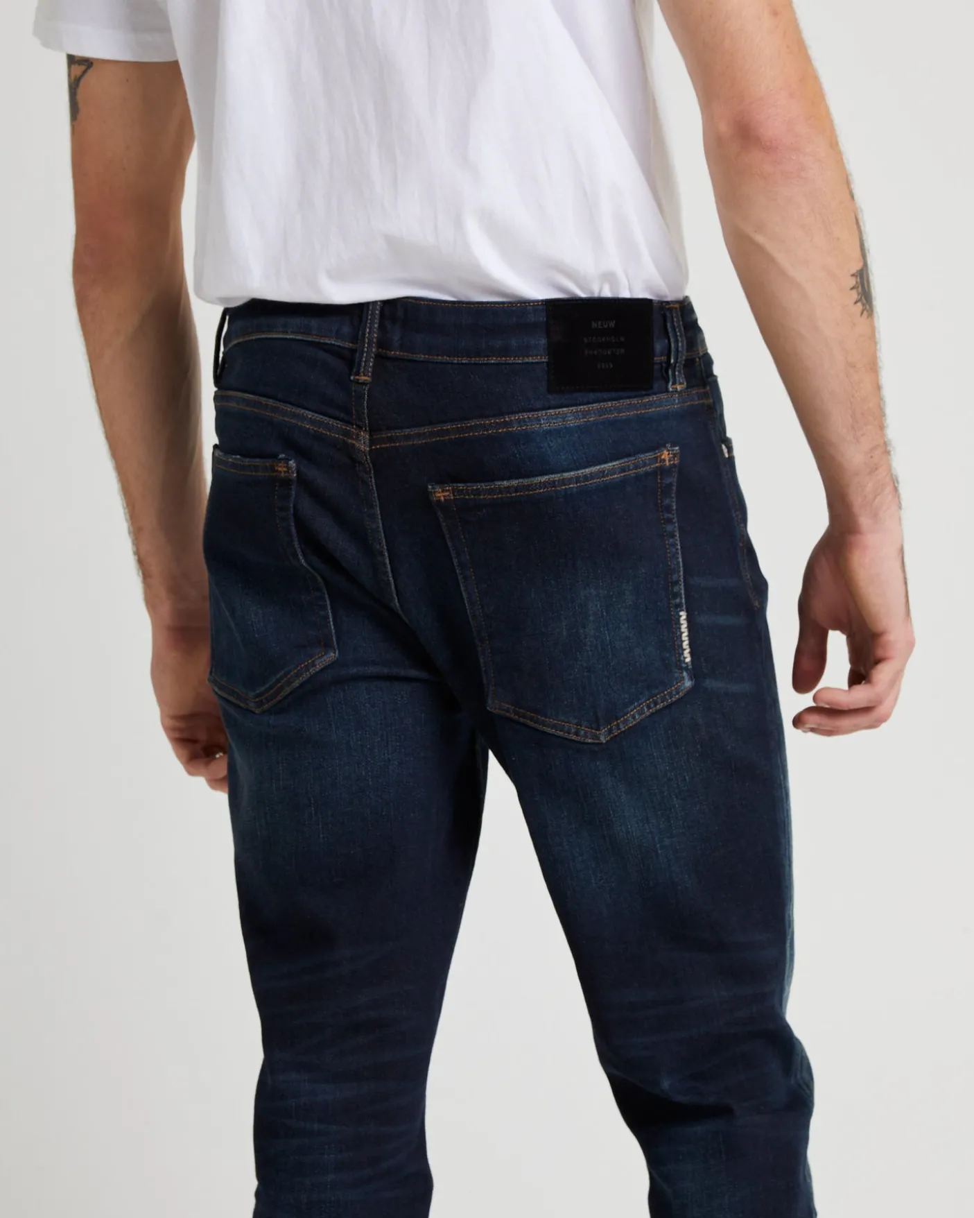 Ray Tapered Lost Denim Jeans