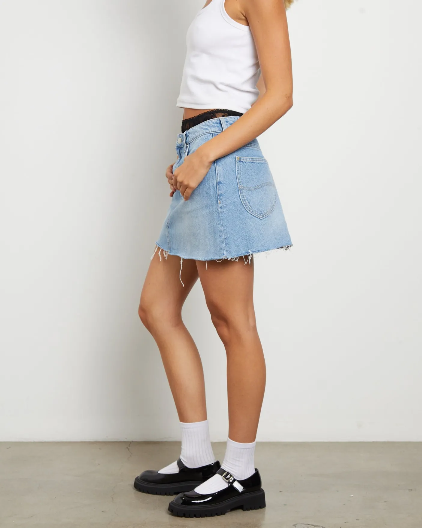 Relaxed Mini Denim Skirt in Soho Fade