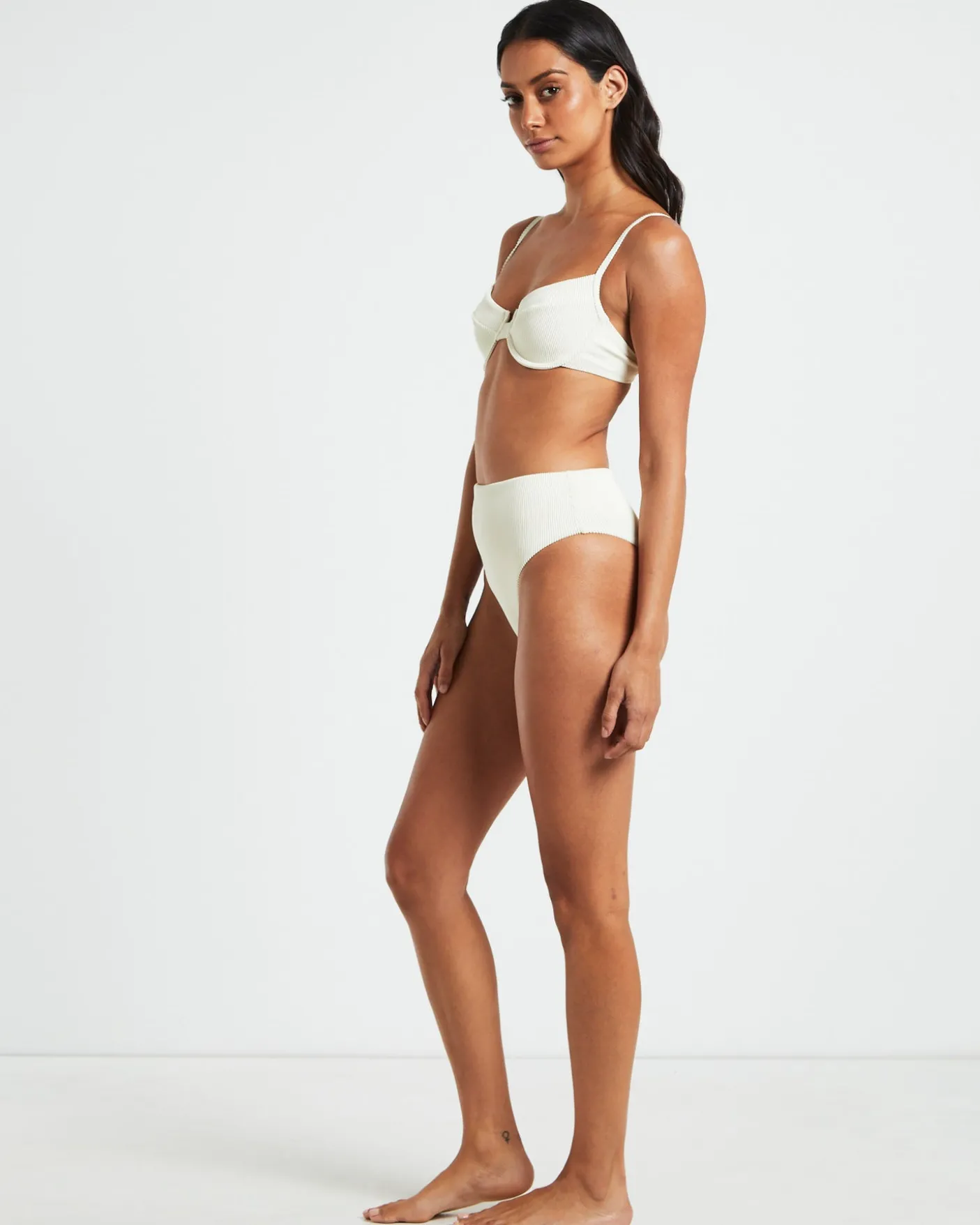 Rib Cut Out Underwire Bikini Top Bikini Top