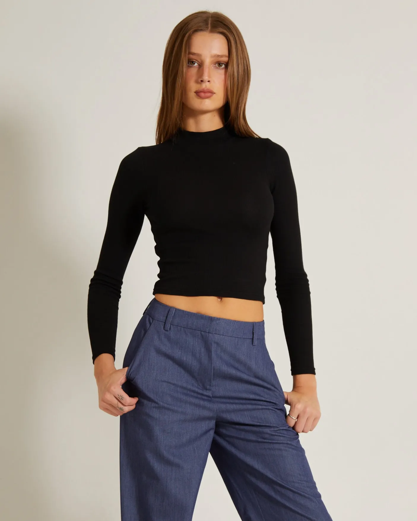 Ribbed Long Sleeve Crop Skivvy