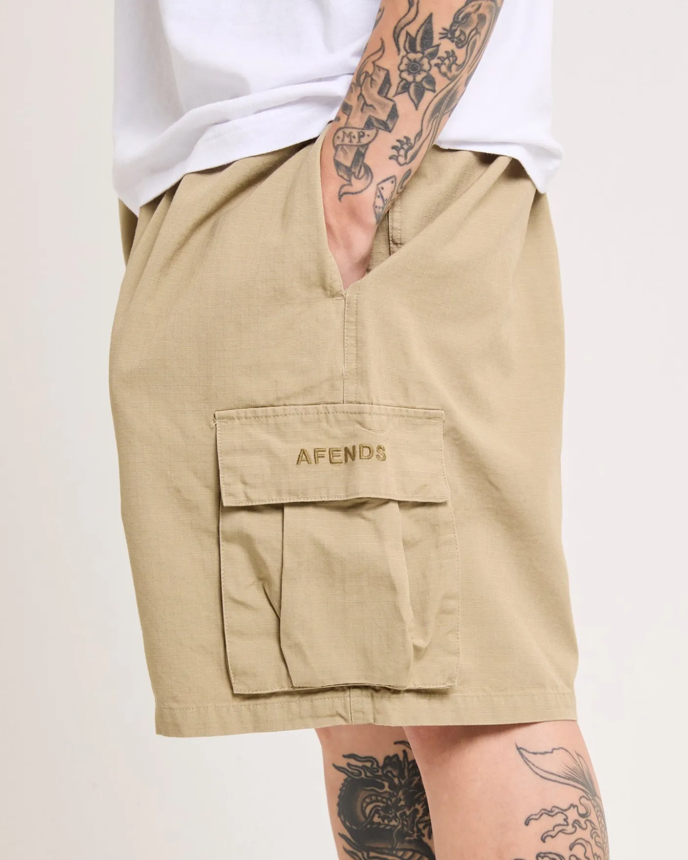 Ripped Out 98 - Oversized Cargo Short 20"