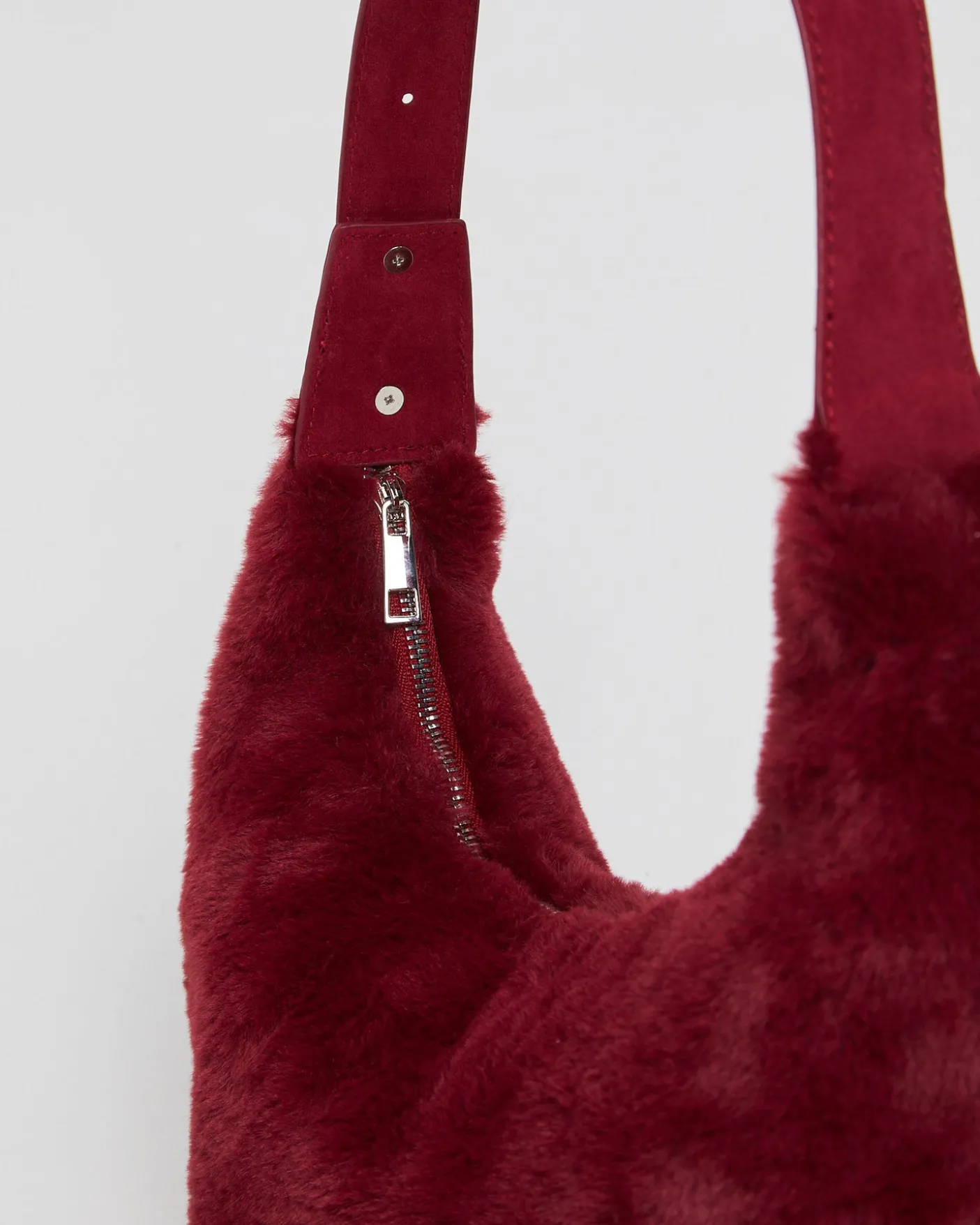Romaine Shoulder Bag
