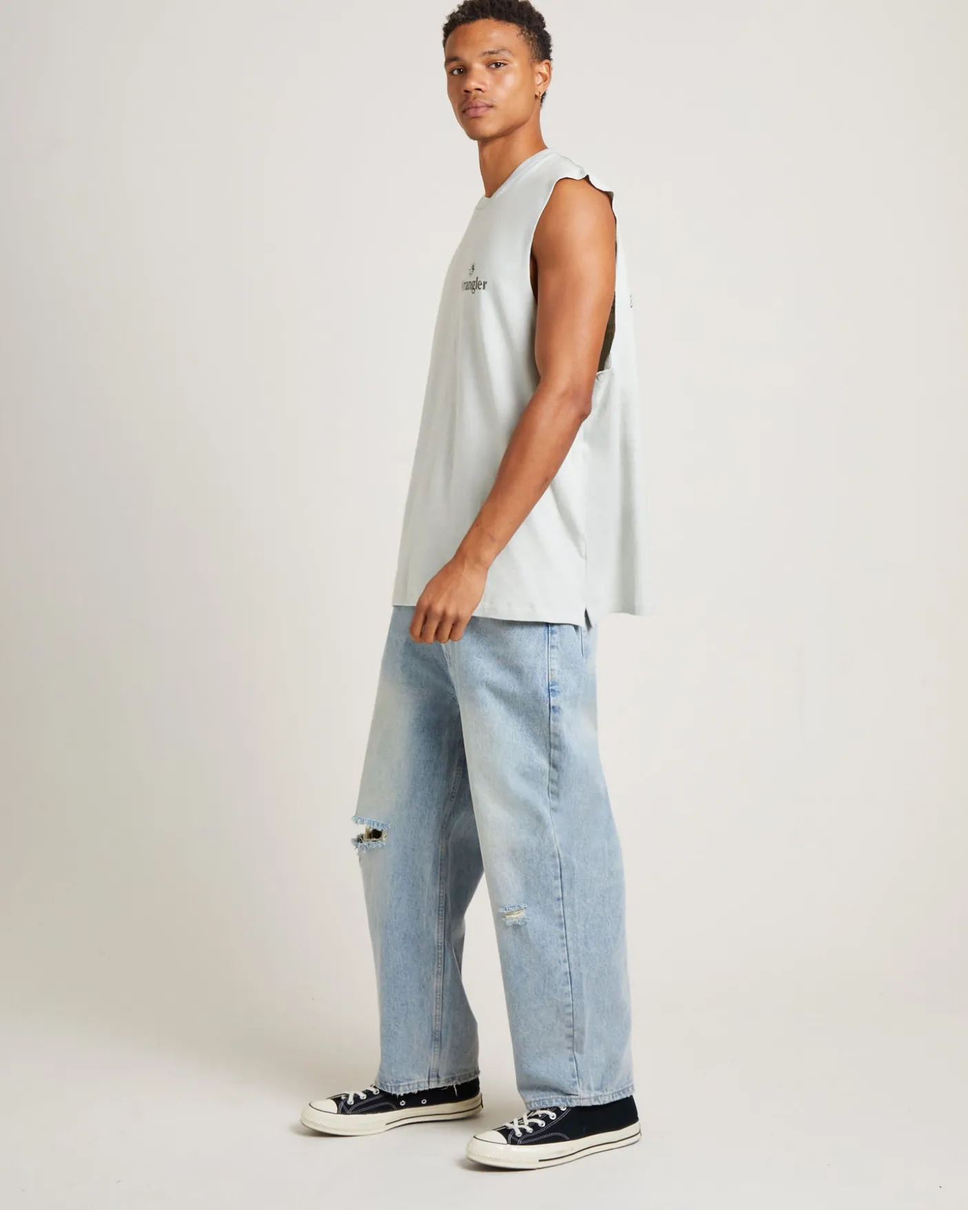 90s Vacay Muscle Tee in Steel Grey