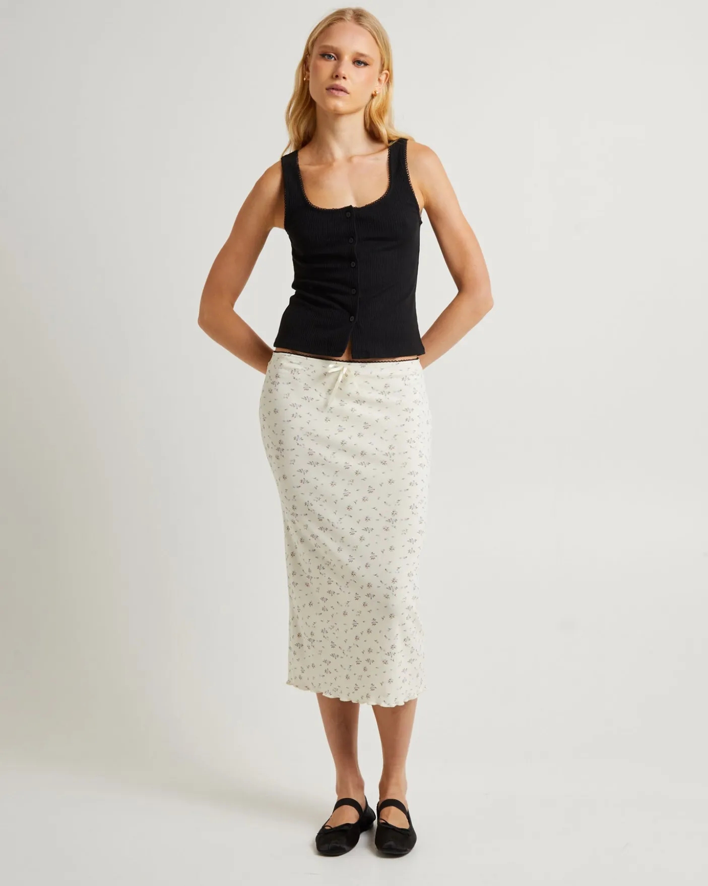 Saski Scallop Trim Vest Top