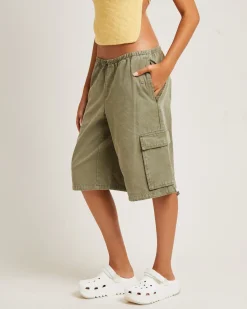 Shallows Cargo Jort Shorts in Khaki