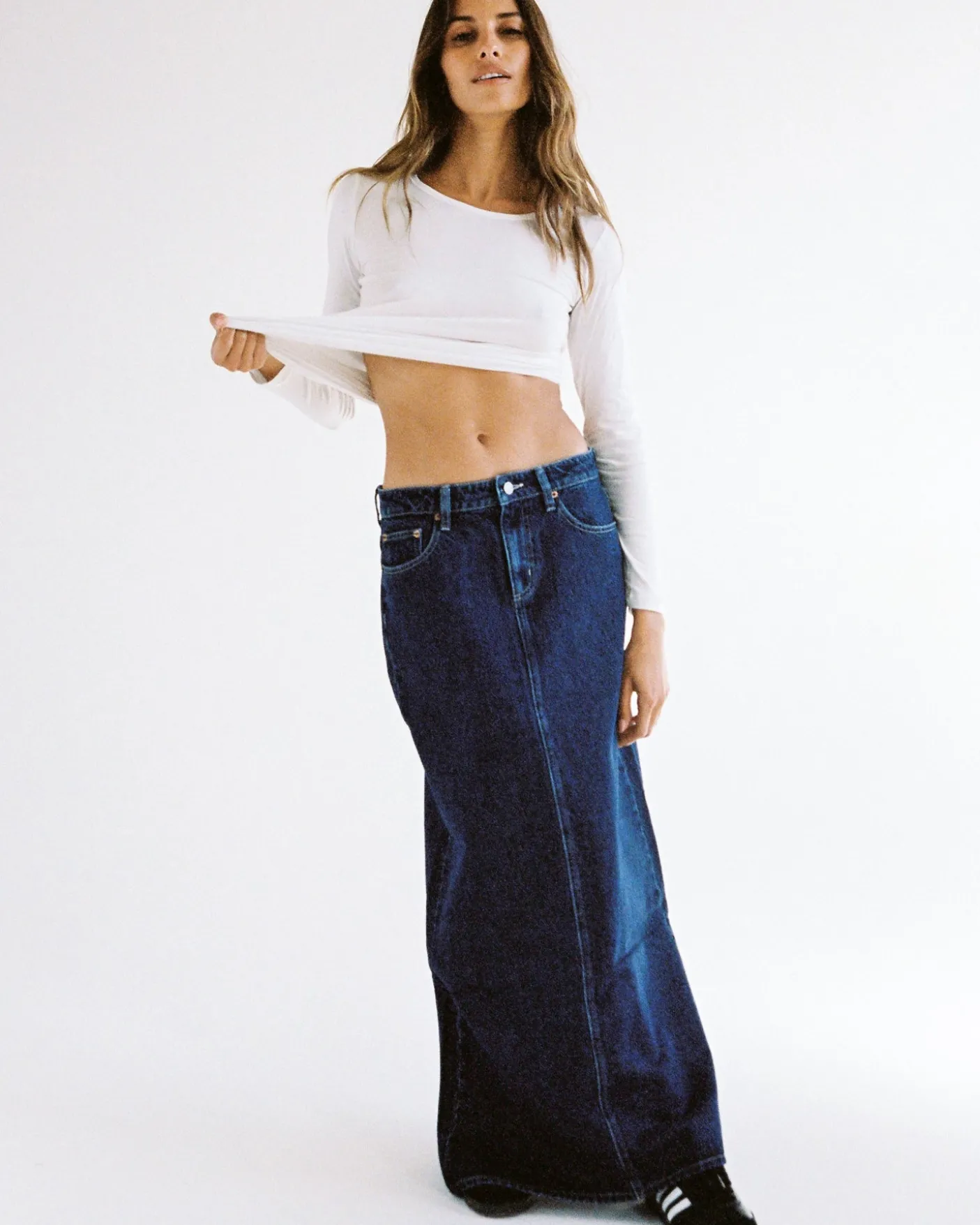 Signature Mid Denim Maxi Skirt Essentials Rinse