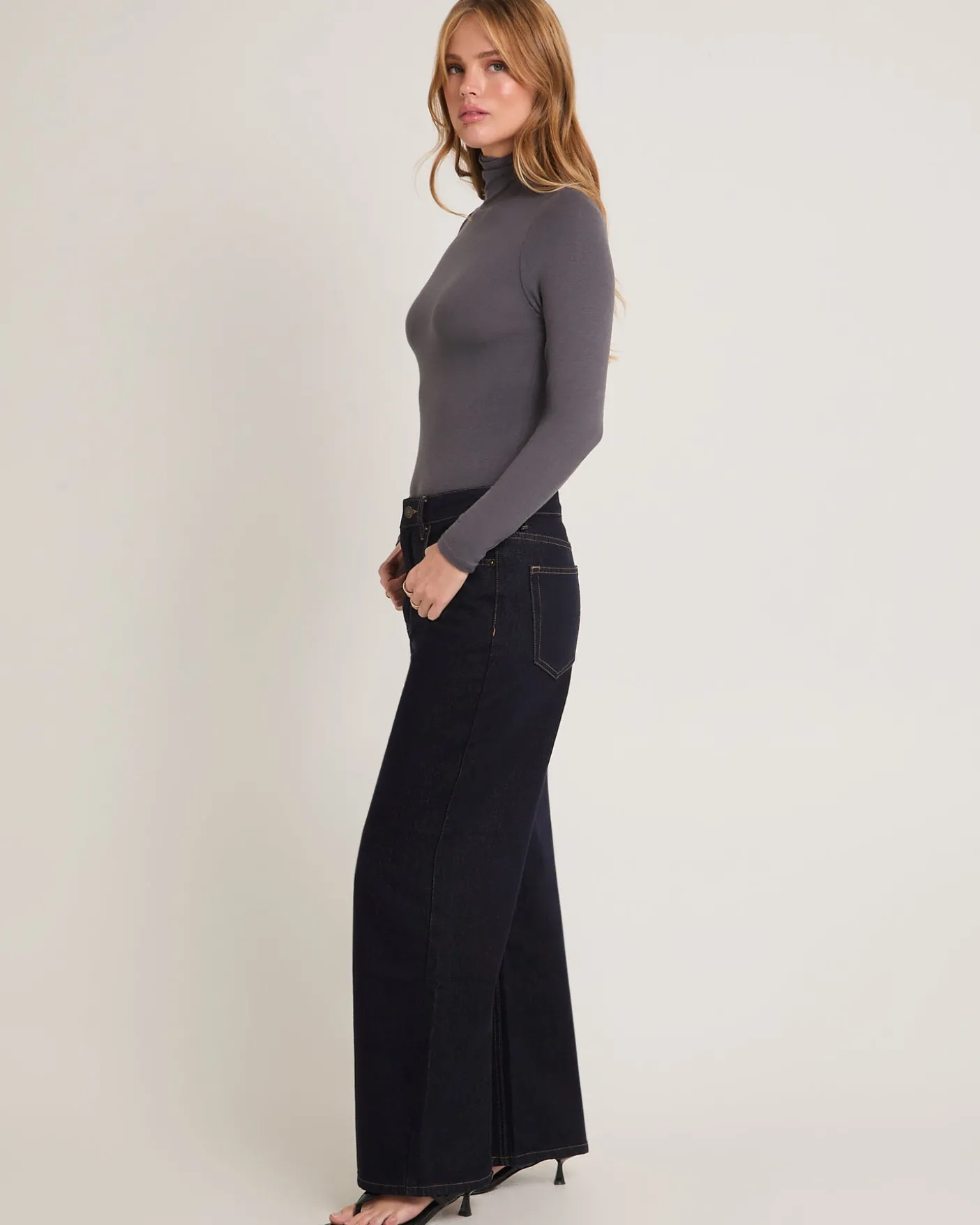 Slinky Long Sleeve Skivvy