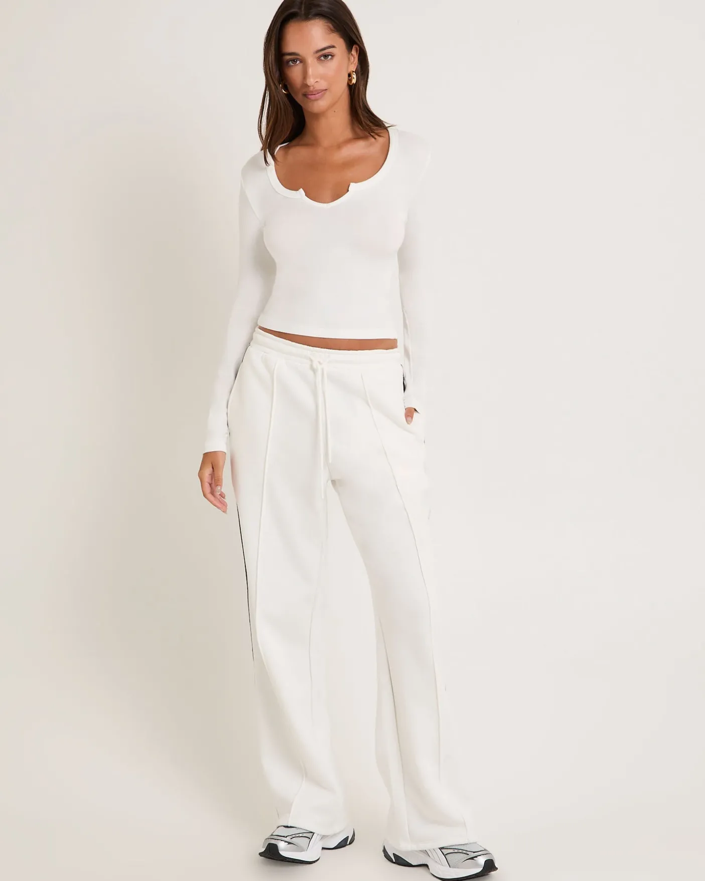 Slinky Scoop Neck Long Sleeve