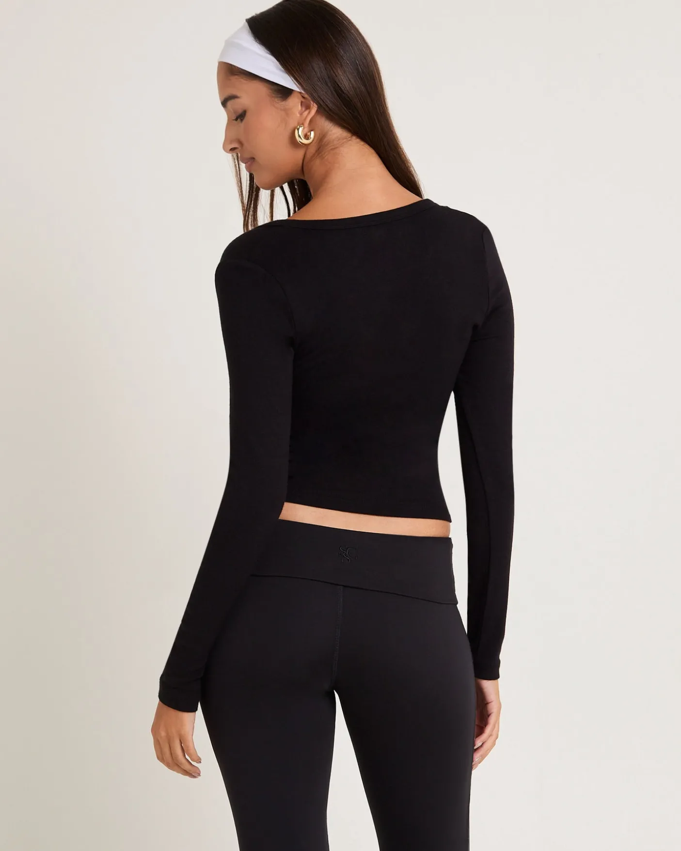 Slinky Scoop Neck Long Sleeve