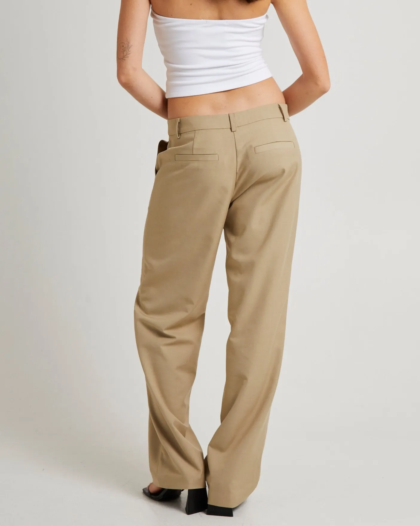 Sloane Tailored Mid-Rise Pant