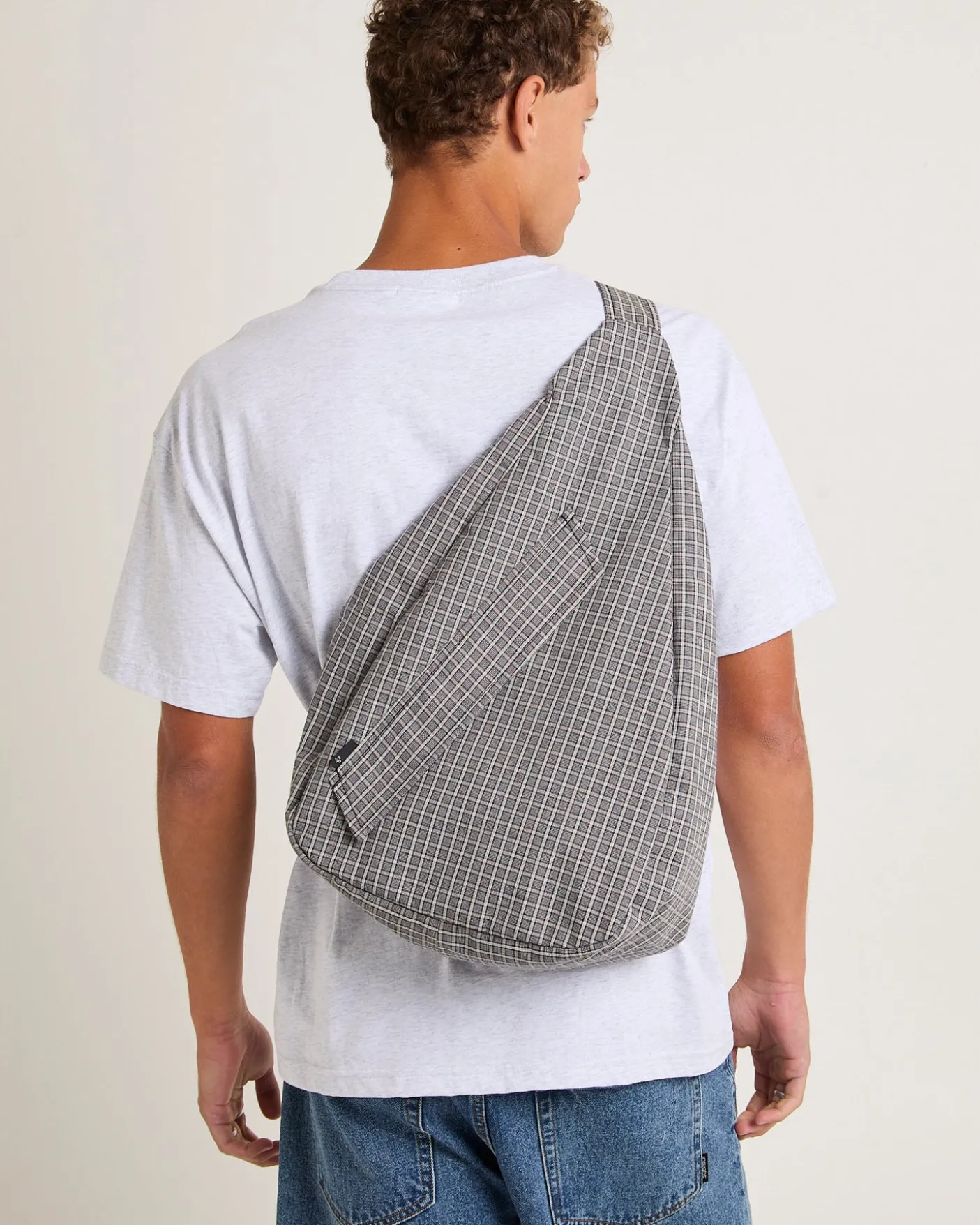 Sumo Sling Bag