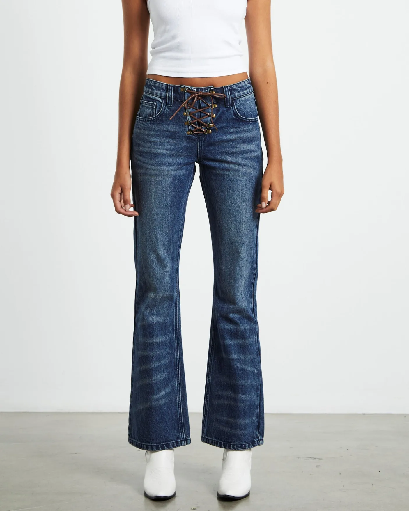 Tatiana Low Bootcut Jeans Vintage Tint Blue