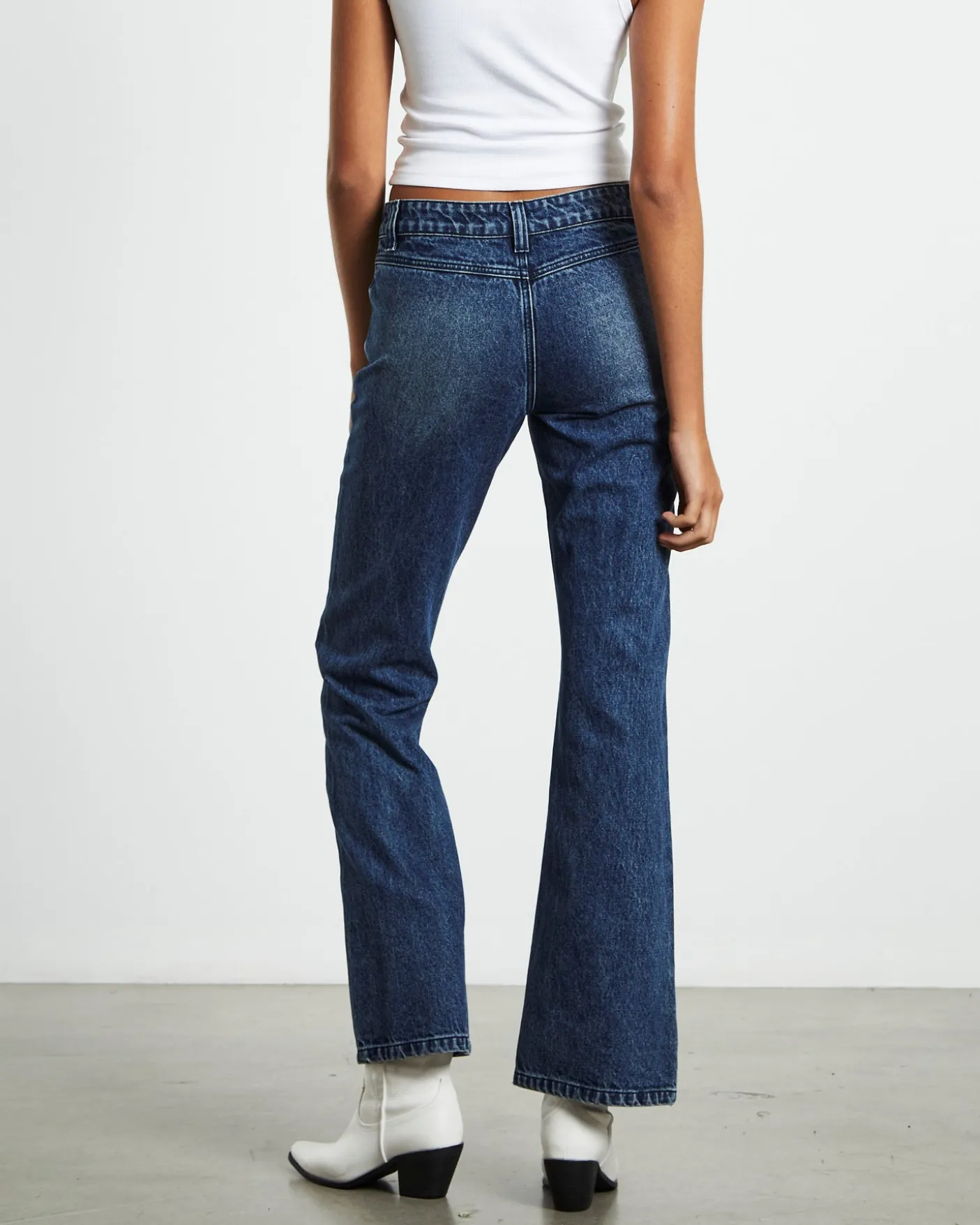 Tatiana Low Bootcut Jeans Vintage Tint Blue